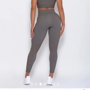 Bombshell Inspired Seamless Leggings - Stone -Sz Small